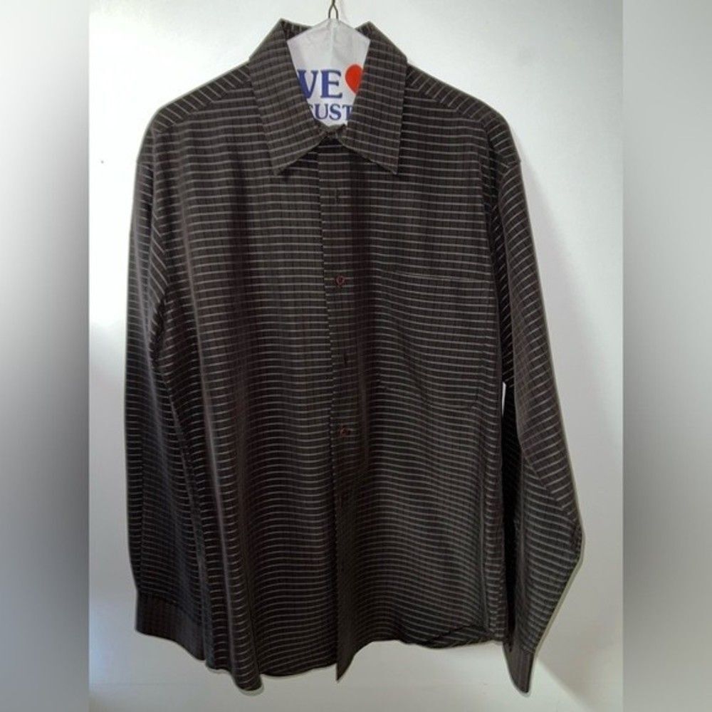 Haggar button down collared long sleeve size medium